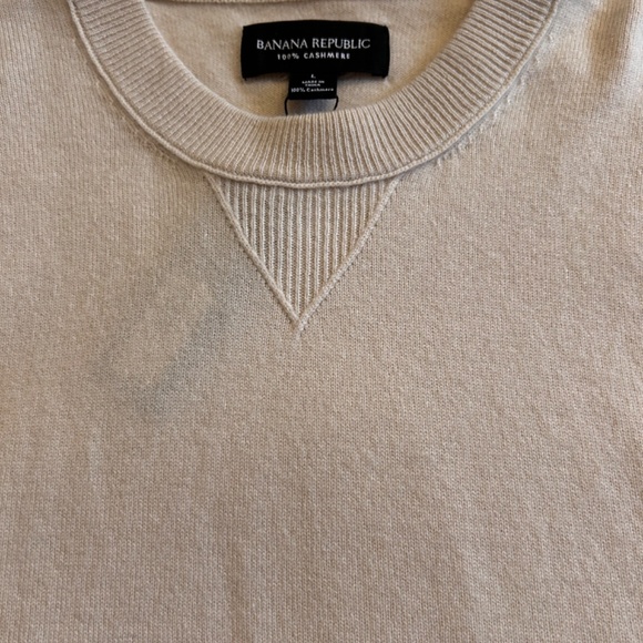 Banana Republic Cashmere Sweater - Picture 2 of 2